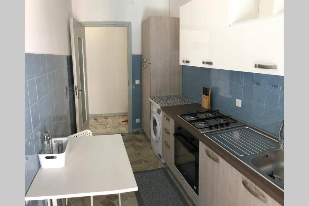La Casa Di Pietro Lägenhet Finale Ligure Exteriör bild