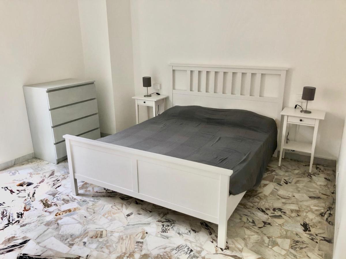 La Casa Di Pietro Lägenhet Finale Ligure Exteriör bild